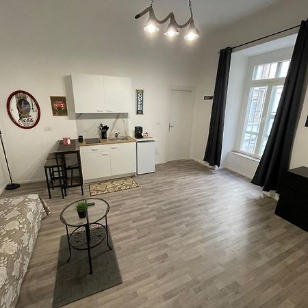 Plan B Apartment Napoli Bagian luar foto